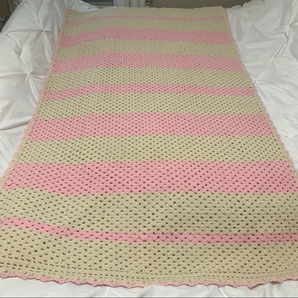 Vintage pink and off white crocheted knit blanket throw